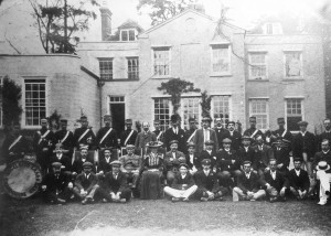Swanbourne Excelsior Brass Band at the Old House, Swanbourne, 1910.