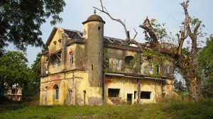 Fort St David in South East India is now a shelkl.  It was where the last direct line descendant of John Adams died in the 18th Century.